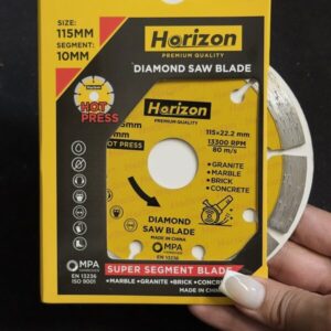 ایزد با دست